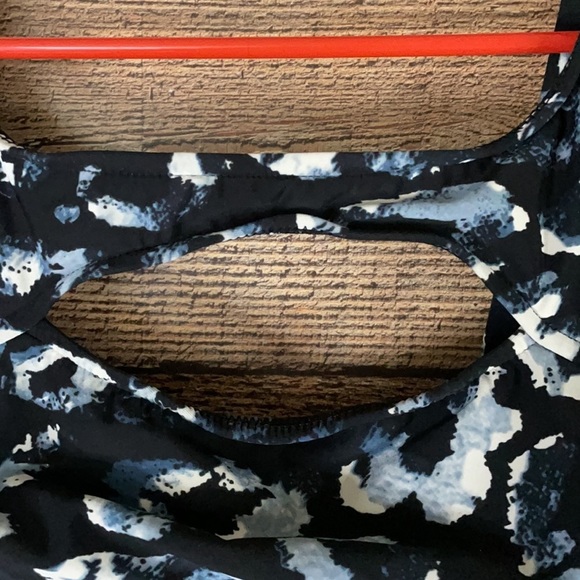 Magicsuit leopard print ruched cutout one piece swimsuit Size 4 6 - Picture 3 of 12